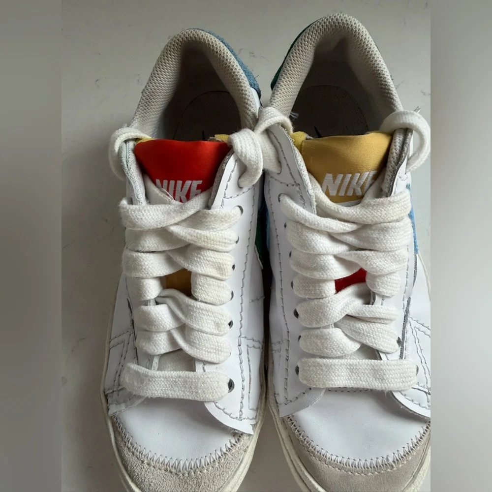 EXCELLENT CONDITION. Nike WOMEN’s BLAZER‎ LOW ‘77 JUMBO sz 6.5